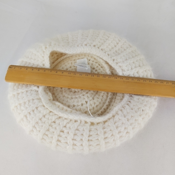Knit hat - Made in Canada - Off white - Picture 6 of 6